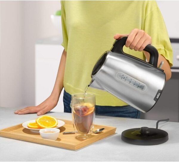 ⁦Braun Stainless Kettle WK1500 – 1.7L 2200W⁩ - الصورة ⁦4⁩