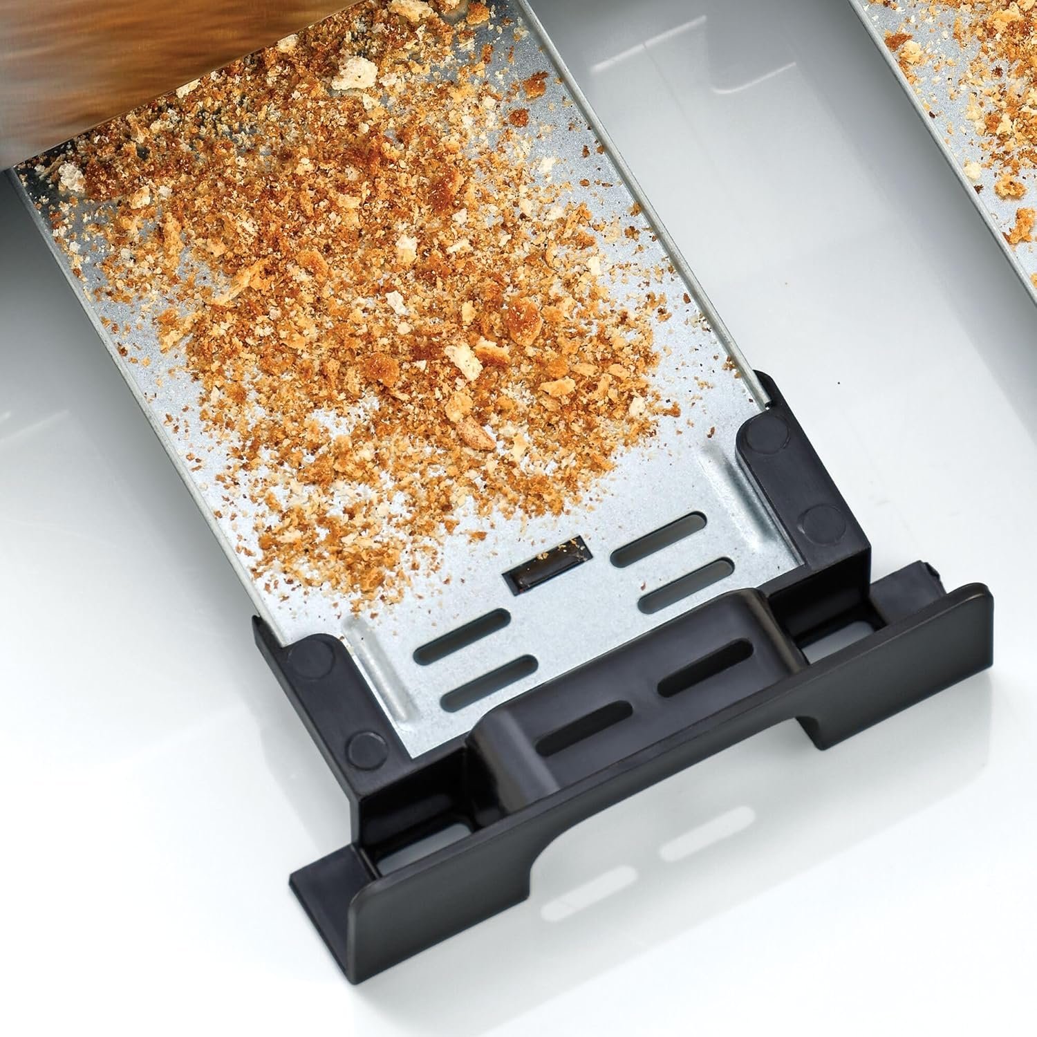 Black and Decker Toaster ET244 – 1050W 2-Slice Stainless Steel Toaster with 6 Browning Levels, Reheat & Defrost Functions - Image 4