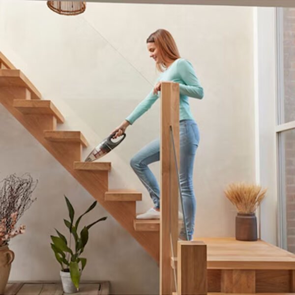 Black and Decker Portable Vacuum Cleaner SVB520 - 18V - Image 3